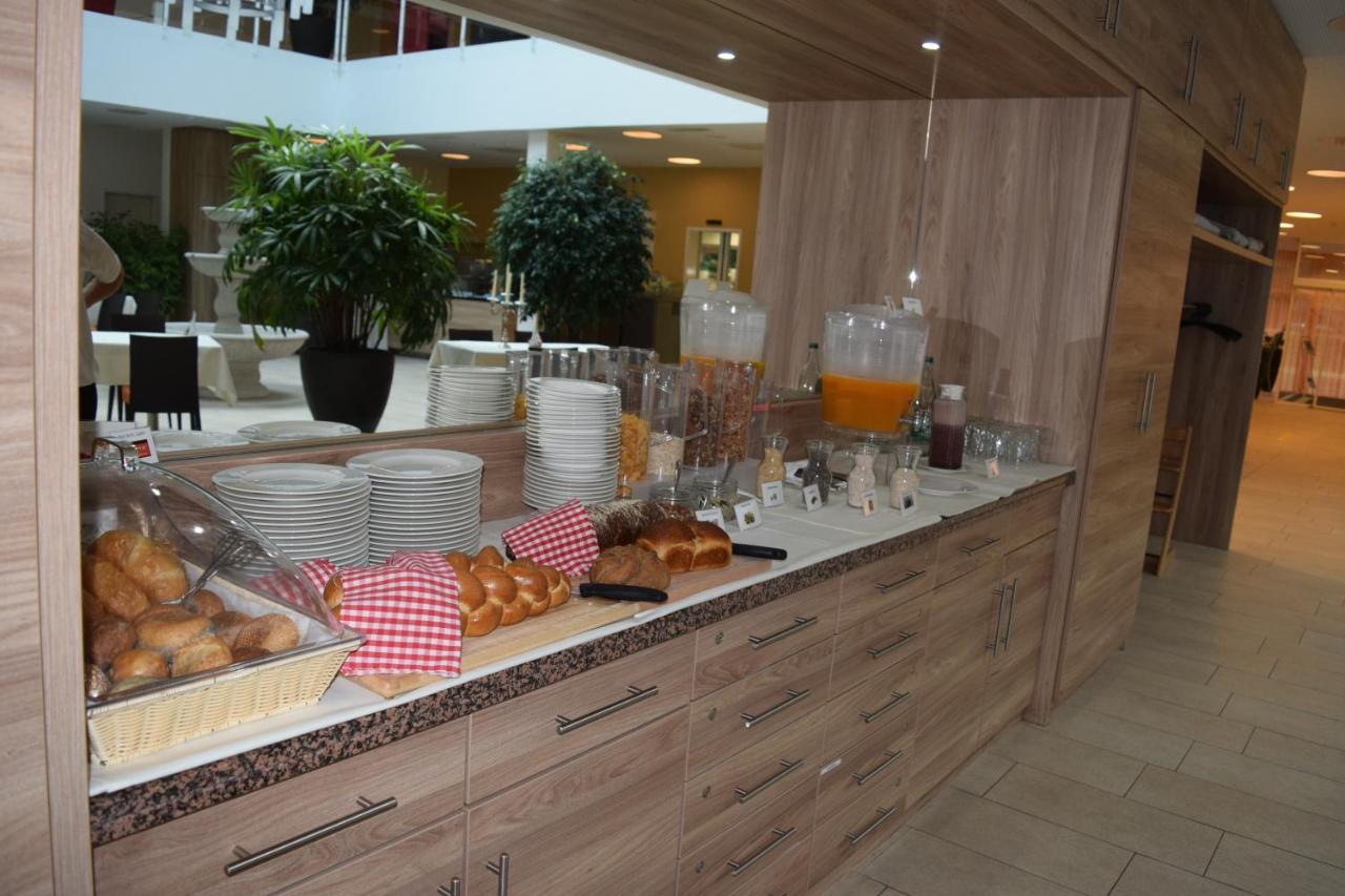 Hotel Restaurant Sokrates Güttingen Екстериор снимка